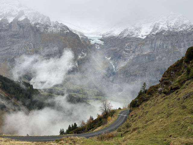 Exploring the Trails of Grindelwald: A Swiss Hiking Paradise