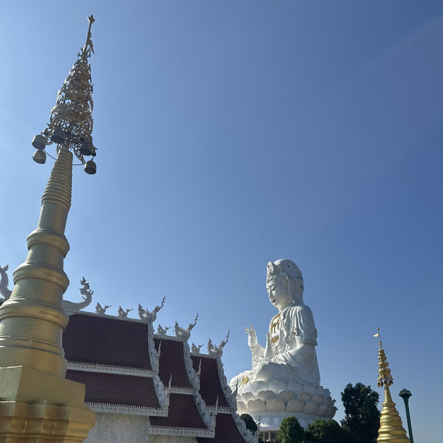 เยือนห้วยปลากั้ง สักการะเจ้าแม่กวนอิม
