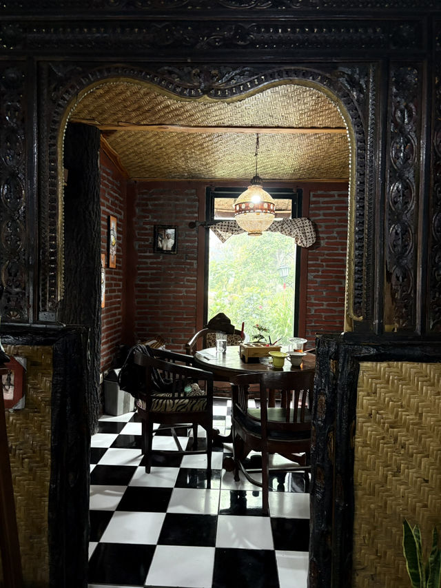 火山之旅的完美落腳點Yoschi’s Hotel Bromo