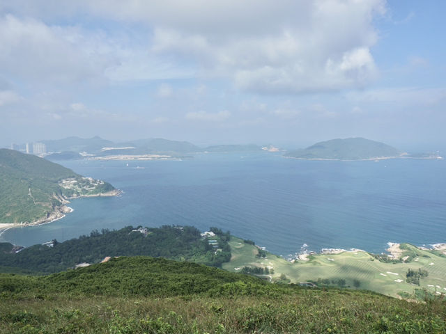 Winding Along the Dragon’s Spine: A Breathtaking Hike in Hong Kong