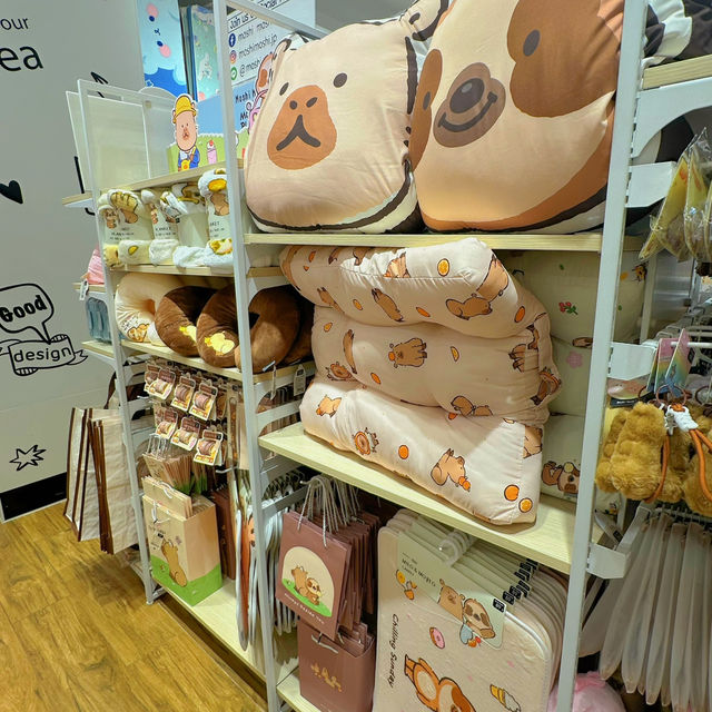 ชอปปิ้งสินค้าสุดคิ้วที่ Moshi Moshi