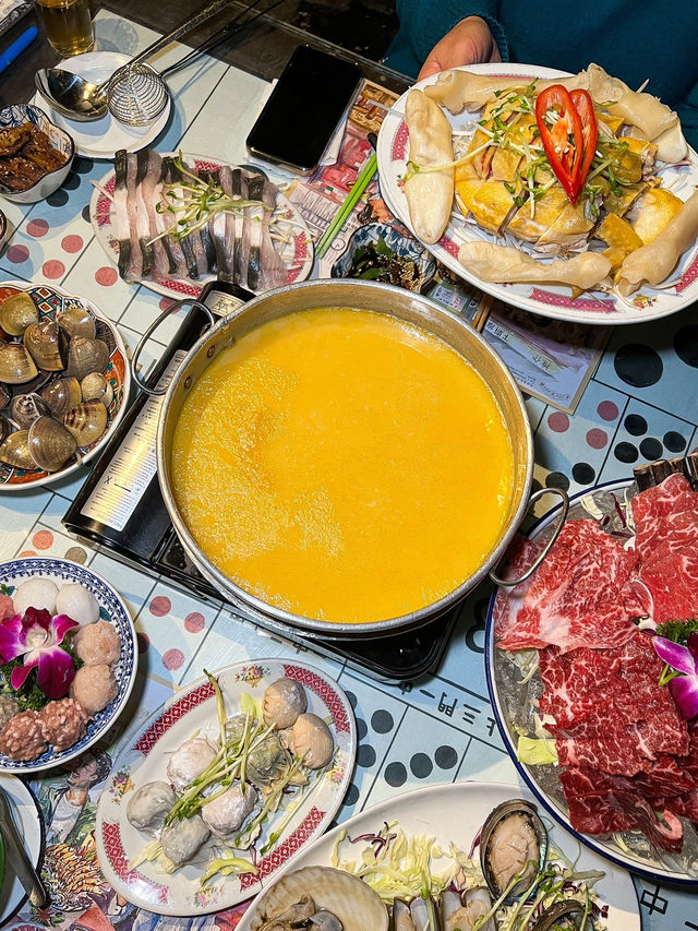 ʚ♡ 濃厚懷舊色彩火鍋店 • 叁不館 ♡ɞ