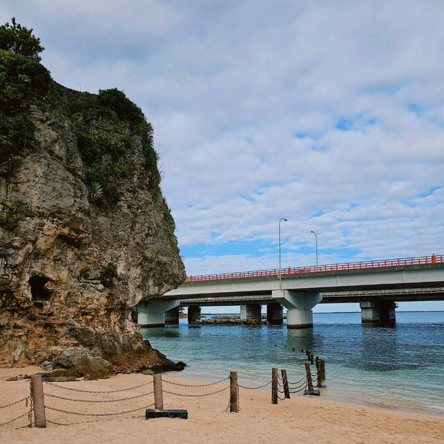 【沖繩】市區中沙灘，無需長途跋涉即可享受陽光與海水