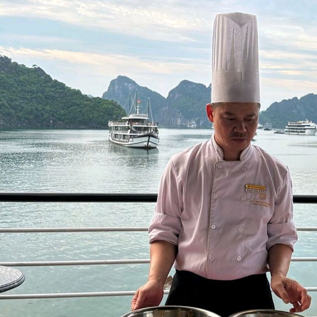 🚢 Experience an Unforgettable Luxury Cruise Holiday in Vietnam! 🇻🇳✨