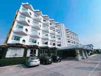 โรงแรมเลิศนิมิตร