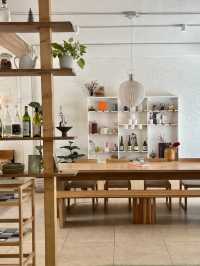 คาเฟ่ลับ ย่าน ราชเทวี !Stockroom Cafe  