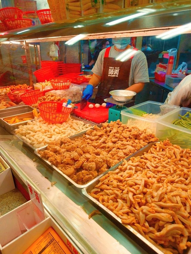 Crunchy, Savory, and Addictive – Shi Yun Fried Chicken