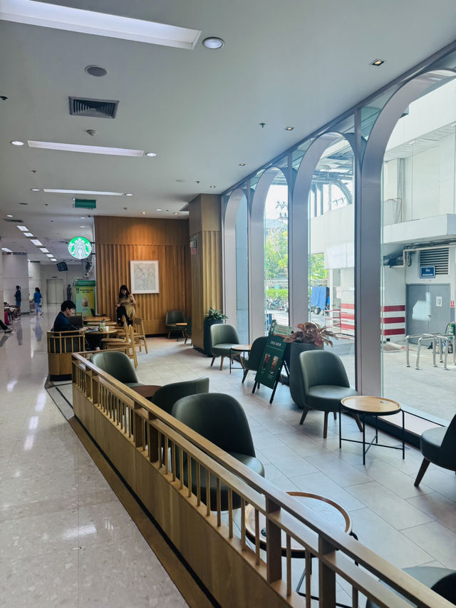 เติมพลังด้วยกาแฟ ที่ Starbucks โรงพยาบาลรามคำแหง
