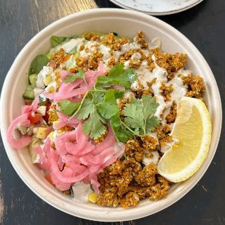 맛있는 비건 음식과 다양한 선택지