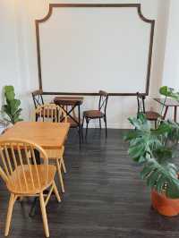 APRIL TEA SHOP 