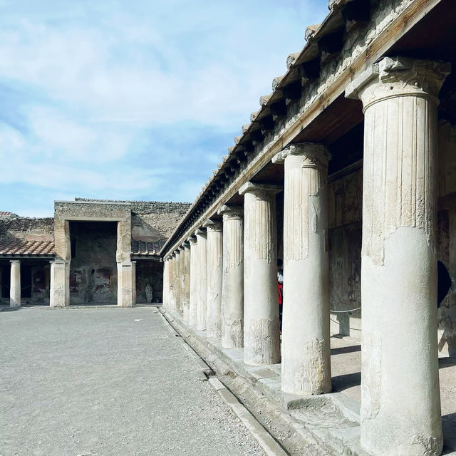 Pompeii: Echoes of an Ancient Tragedy 🇮🇹