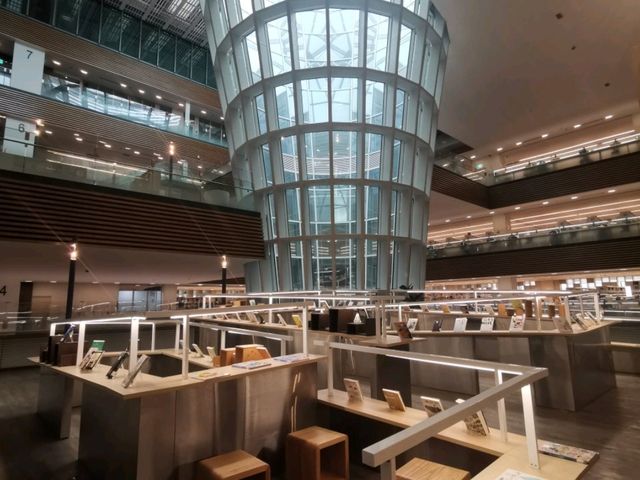 #桃園市立圖書館總館