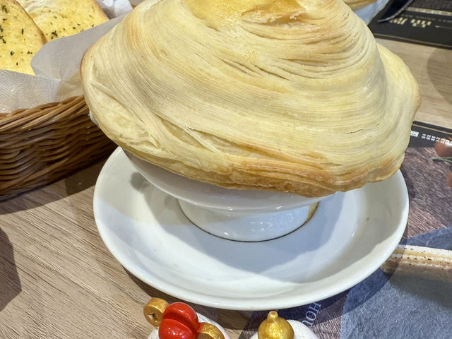 高雄統一時代8樓（瀧厚炙燒熟成牛排）英倫風藍色時尚裝潢設計.值得推薦大家