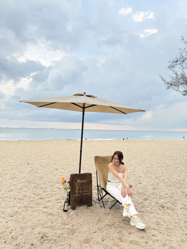 Haus Coffee and Space คาเฟ่ริมหาดแสงจันทร์ จ.ระยอง
