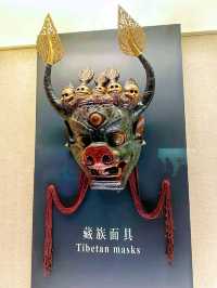 Exploring the Shanghai Museum, literally an awe-inspiring experience! 