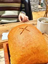 요즘 연예인 맛집 많이 가는것 같아요! 오늘은 빵맛집 방문했지요🥖