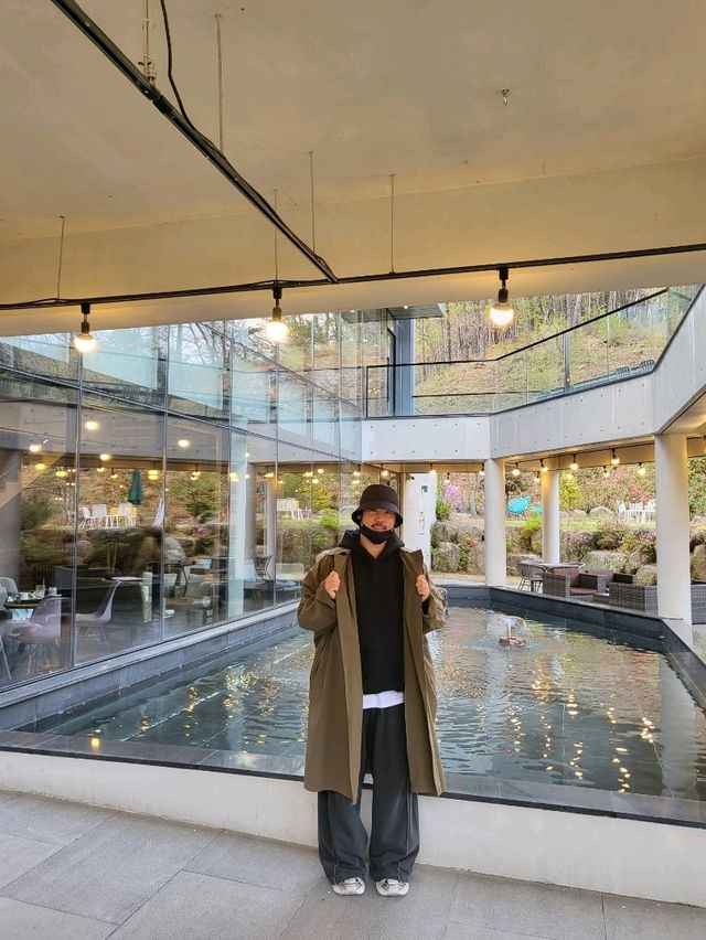 자연속 힐링가득한 정원이 예쁜 부산 감성카페