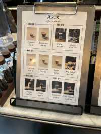 รีวิวคาเฟ่เท่ๆ กลางเยาวราช – As.is Coffee Stand ☕️