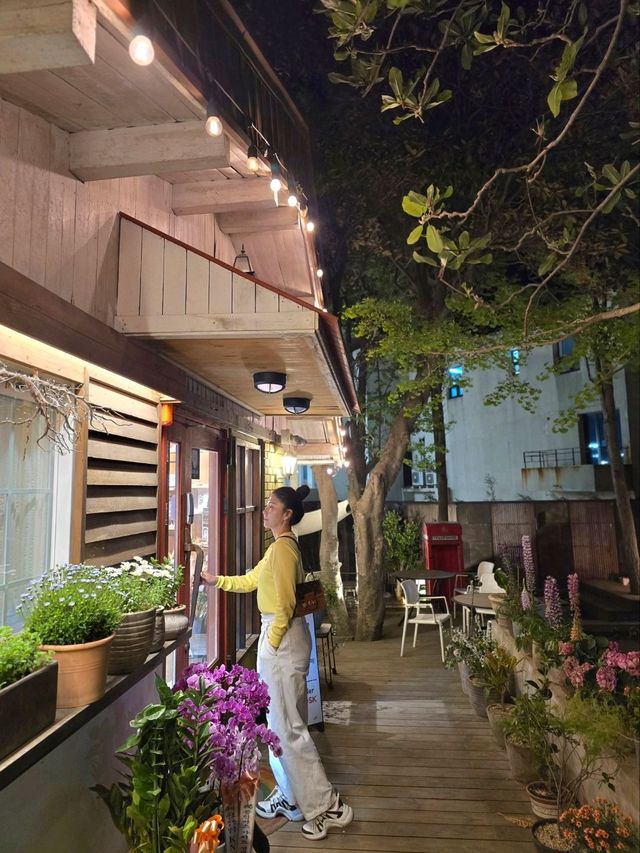 봄날의 테라스 즐기기좋은 부산 낭만카페💛