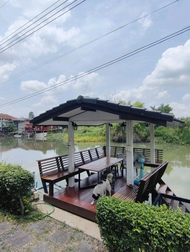 SHINE 'S COFFEE คาเฟ่ปากเกร็ด นนทบุรี