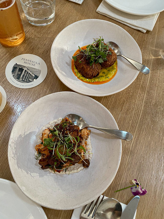 Romantic dinner at Peninsula House