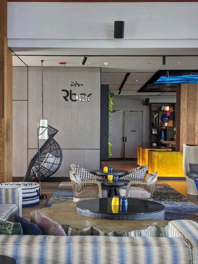 “Serenity by the Pool: Courtyard Nusa Dua’s Bali Terrace Escape”