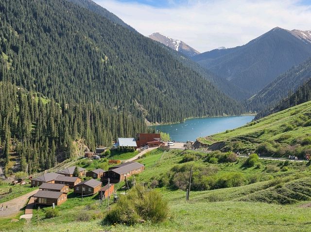 สำรวจสถาปัตยกรรมและธรรมชาติ 2 เมือง Almaty-Astana