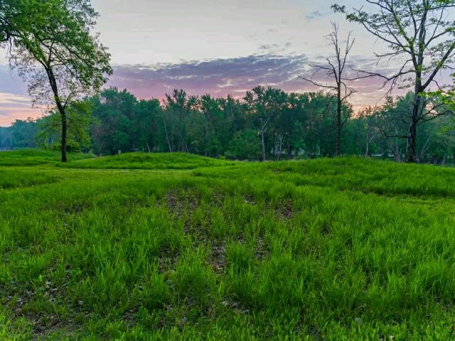 Sacred Paths: Hiking Through Effigy Mounds