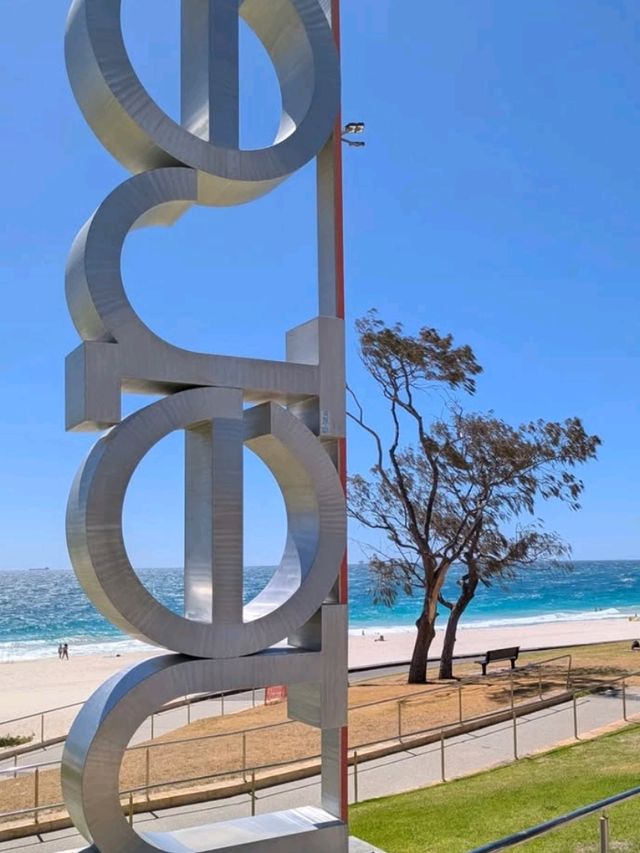🍹 Sunsets & Sophistication: Cottesloe Beach Hotel Vibes 🌅🏨