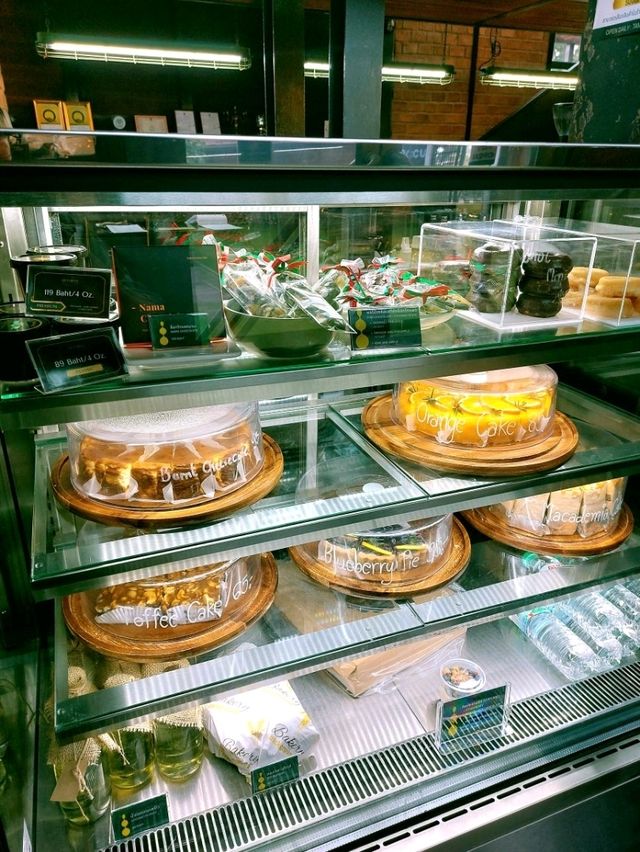 OCCUR Cafe, Trang