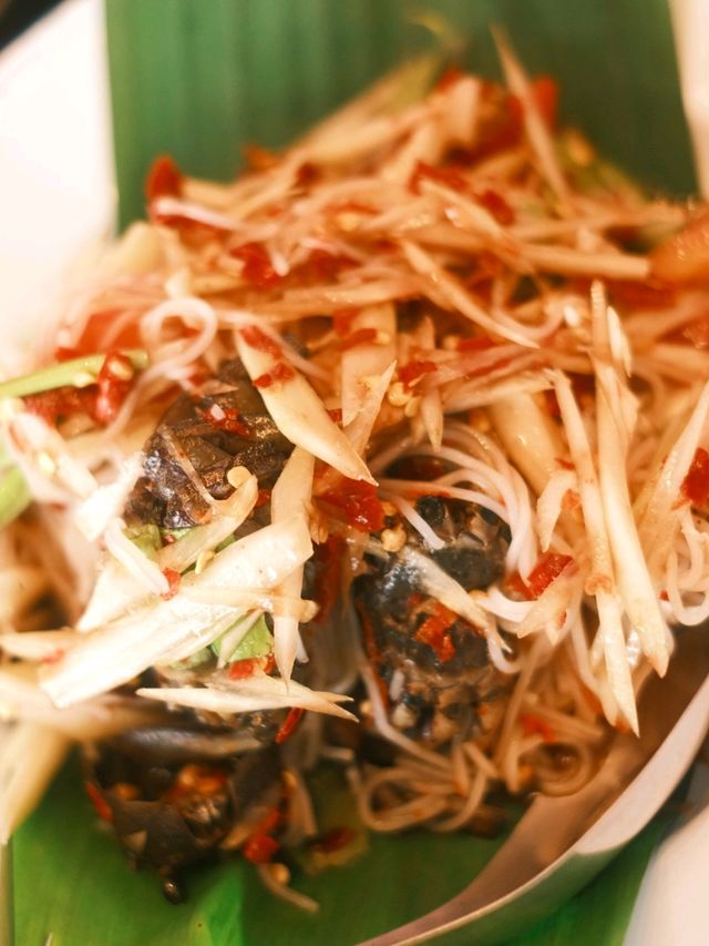 🌶️ แซ่บไฟลุก! "เรอปลาแดก" บางเสร่ ร้านยำสุดจึ้ง