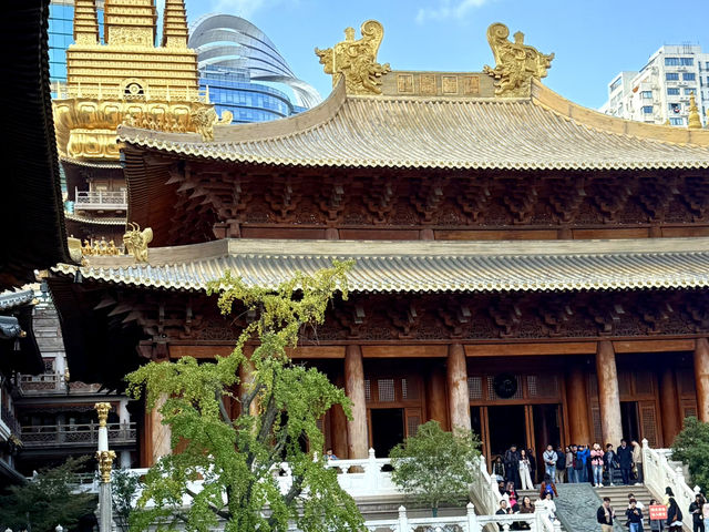 Jing’an Temple – Golden Serenity in the Heart of Shanghai