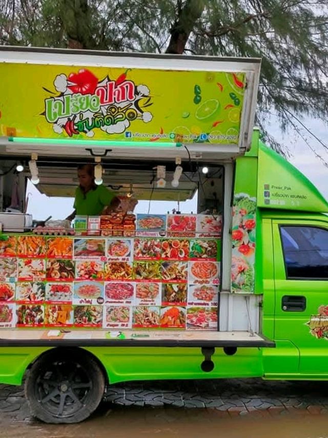 หาดบ้านกรูด บางสะพาน ประจวบคีรีขันธ์