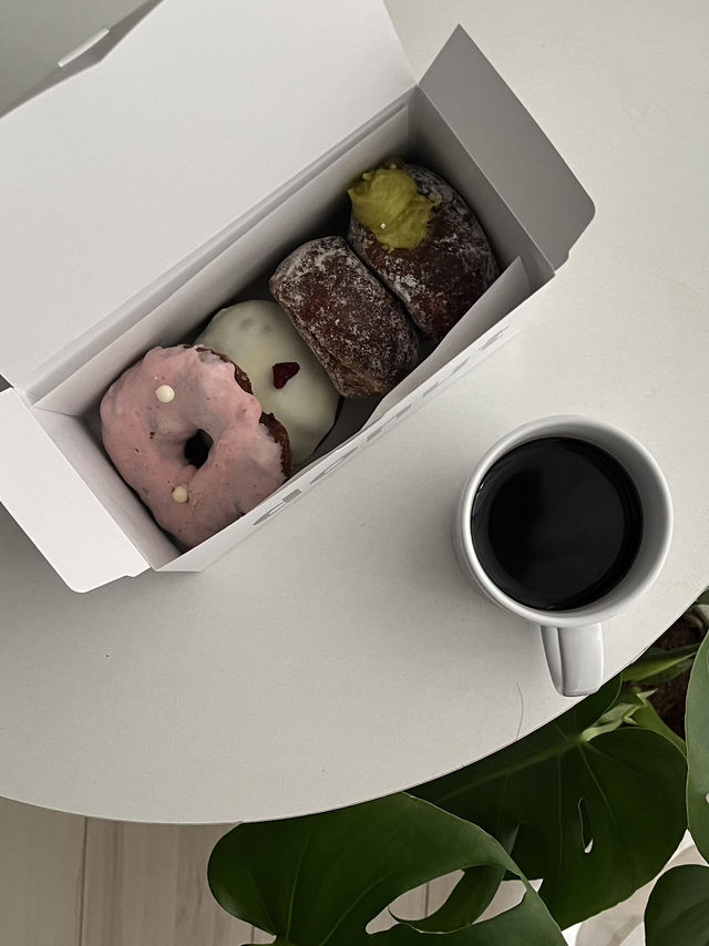 🍩【中目黒 I’m donut ?】ふわしゅわ、口どけ1秒。もう、これはドーナツじゃない。
