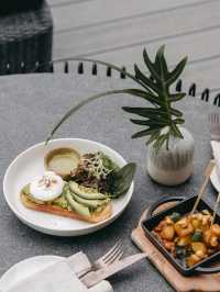 🌟 Bangkok’s Hidden Gem with Heart: Kimpton Maa-Lai Bangkok 💼🌿