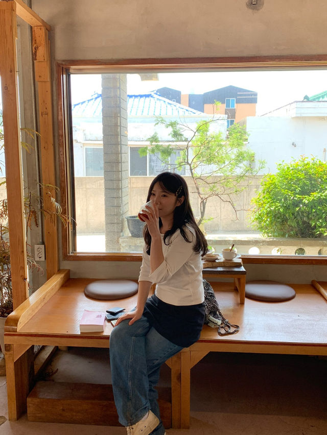 제주 성산일출봉 필수코스, 이색적인 분위기의 공방 카페