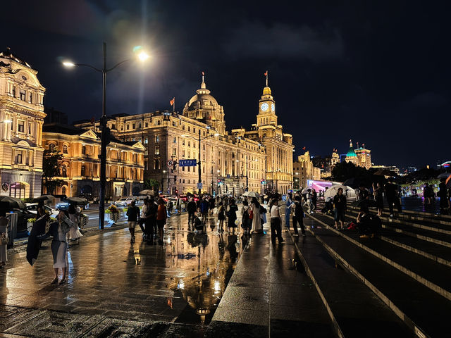 Lost in the Lights of Shanghai