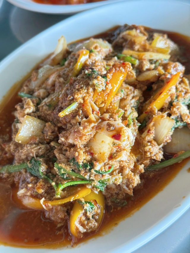 อิ่มอร่อยในราคาไม่แพงที่ร้านเจ้ไพรริมเขื่อน 