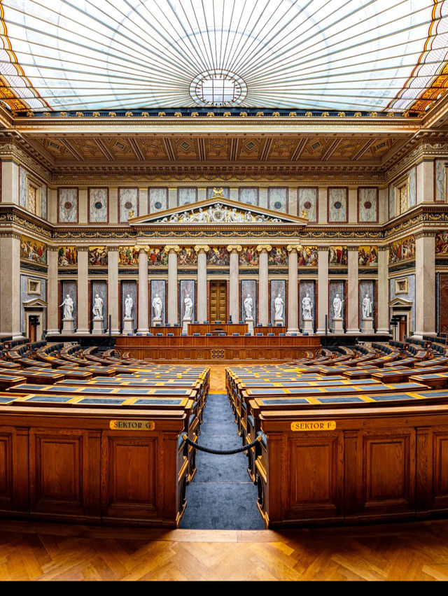 🏛️【知と美が交差する場所】キャンベラ国会議事堂で知的な旅を