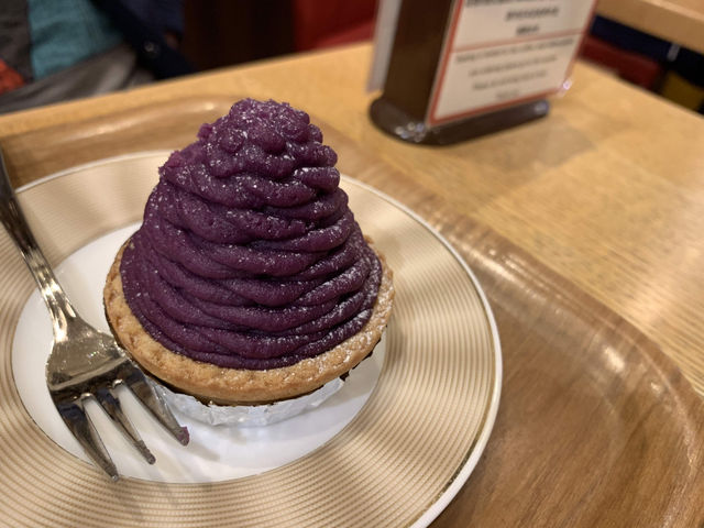 🛍️ Snack, Sip & Shop at Okashigoten Kokusai Street Matsuo!