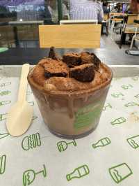 【香港】 夜空下的寂靜甜品之夜！Shake Shack創新黑朱古力雪糕！