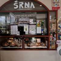 SRNA. Cafe ที่เรียบเท่แต่แอบอบอุ่น