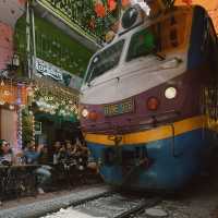 Hanoi Train Street- Vietnam 🇻🇳