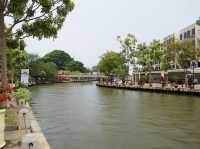 🌊 Malacca River Walk – Two Worlds in One Stroll 
