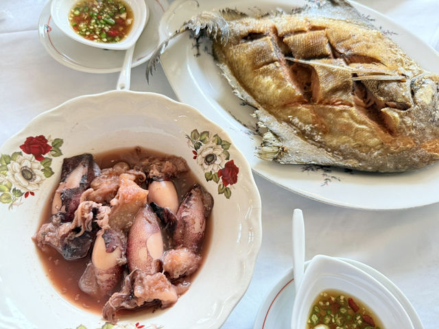Le Cereste Café & Home Cooking จ. เพชรบุรี