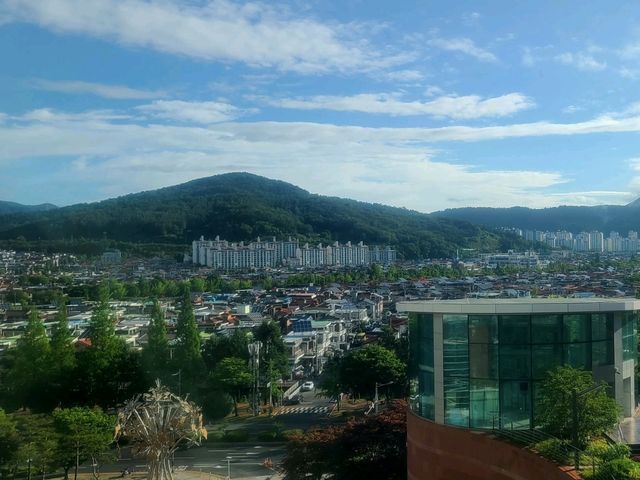 그랜드 머큐어 앰배서더 창원 블랙 & 화이트 디럭스 (더블 베드 룸)