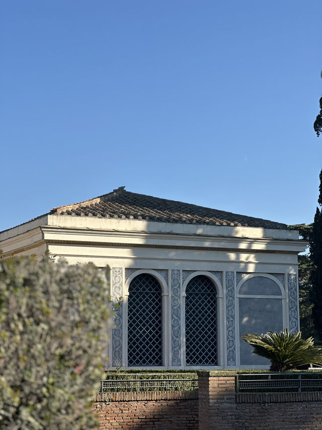 Palatine Hill: Where Emperors Dreamed And Rome Was Born