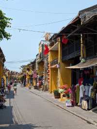 Hoi An by Day: Vietnam's Living Postcard! 🌞🎨