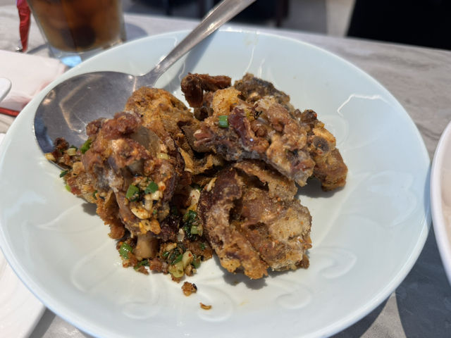 🦆 Crispy Perfection at Dragon-I Queensbay Mall