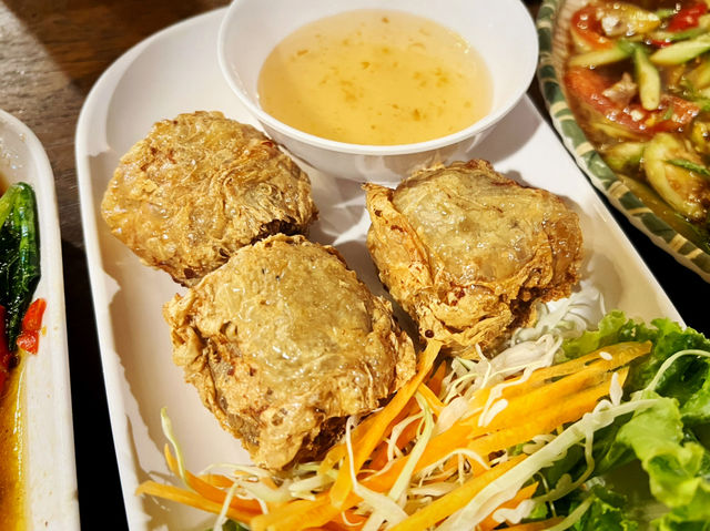 ส้มตำหัวไม้ Huamai Thai E-san เกาะหลีเป๊ะ 